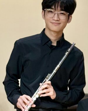 Headshot: 1000028394