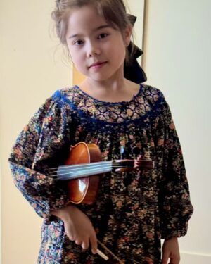 Headshot: 6ef8b361488eddbcd6079d2ac28373f1