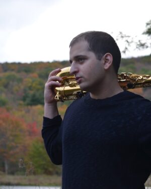 Headshot: DSC_0072-min