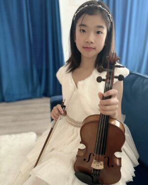 Charlotte Chan Violin